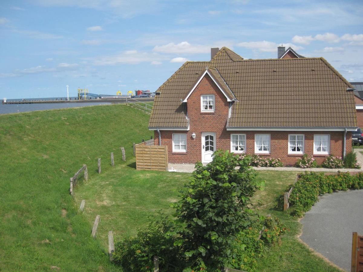 Direkt Am Deich - Ferienwohnung Amrum Im Gaestehaus Am Badedeich Dagebuell Exterior photo