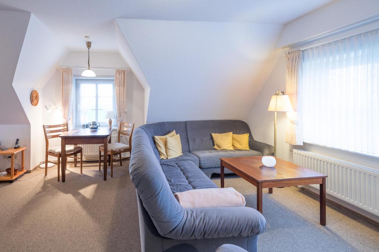 Direkt Am Deich - Ferienwohnung Amrum Im Gaestehaus Am Badedeich Dagebuell Exterior photo