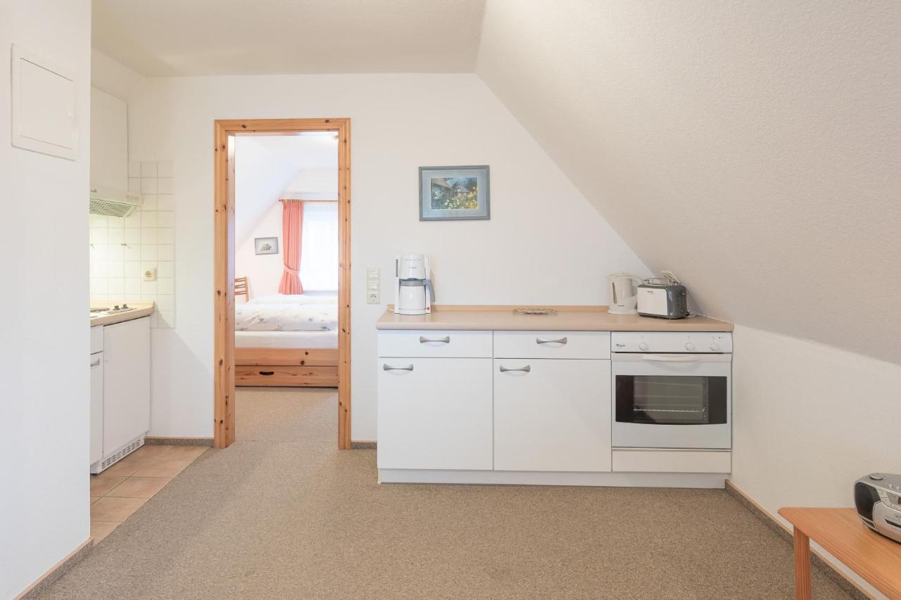 Direkt Am Deich - Ferienwohnung Amrum Im Gaestehaus Am Badedeich Dagebuell Exterior photo